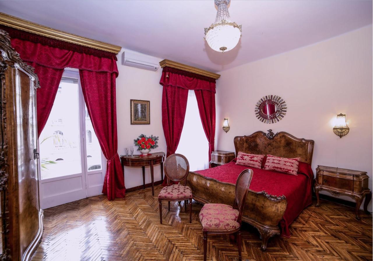 Готель Well Come - Palazzo Reale Неаполь Екстер'єр фото