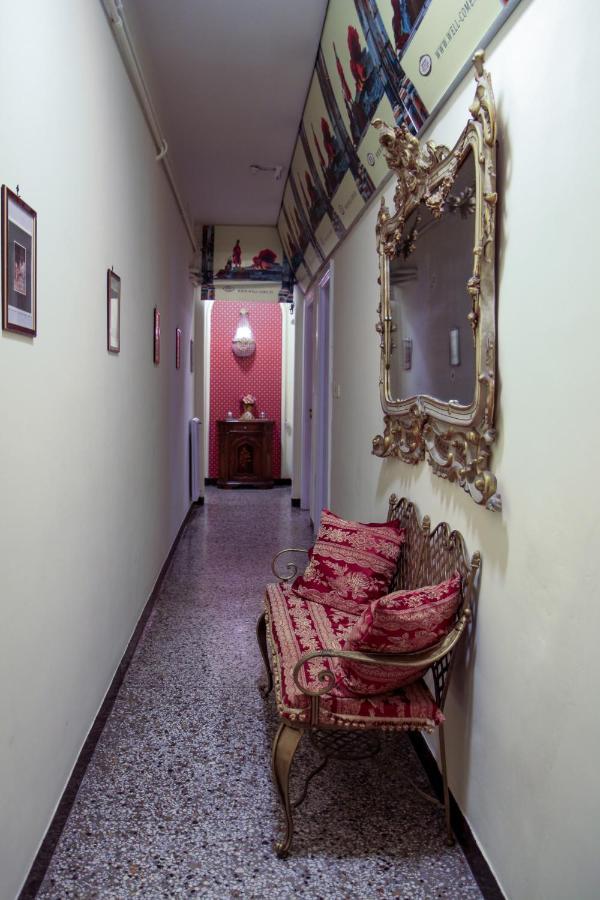 Готель Well Come - Palazzo Reale Неаполь Екстер'єр фото
